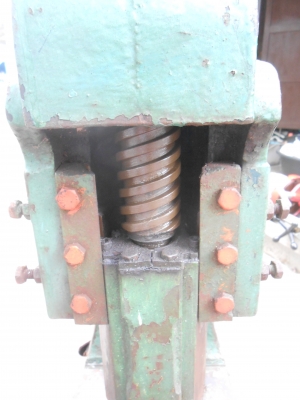 เครื่องปั๊มคอม้า 5 นิ้ว พร้อมเเท่น เครื่องปั๊มคอม้า 5 นิ้ว พร้อมเเท่น