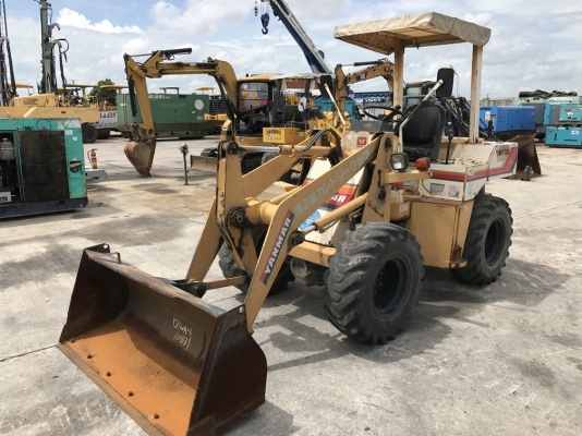 รถตัก 0.5 คิว Yanmar รุ่น Y31WA-1 นำเข้าจากญี่ปุ่น รถสวย ราคาไม่แพงครับ