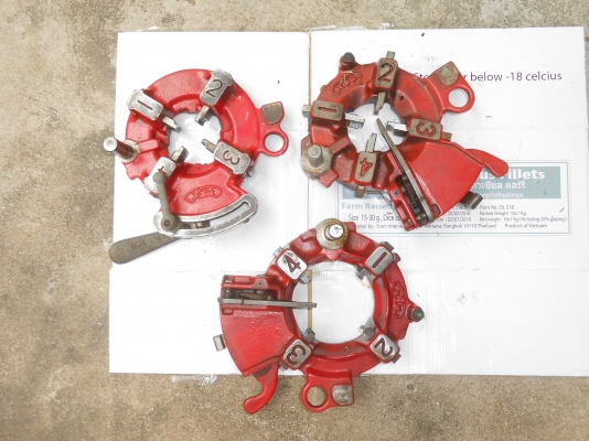 เครื่องต๊าปเกลียว REX 90A III