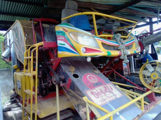รถเกี่ยวข้าวเกษตรพัฒนารุ่นไอ้หนุ่มไวไฟพร้อมเทเลอร์บรรทุกรถเกี่ยว รถเกี่ยวข้าวเกษตรพัฒนารุ่นไอ้หนุ่มไวไฟพร้อมเทเลอร์บรรทุกรถเกี่ยว