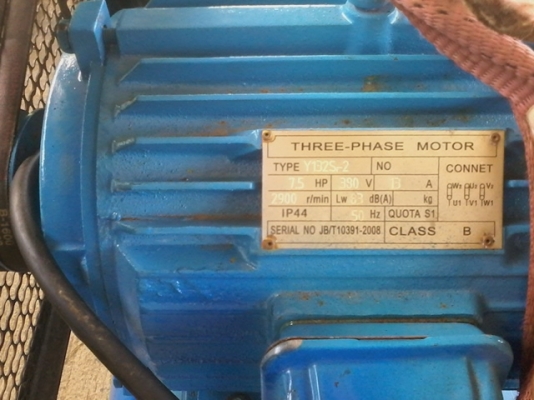 ขายปั้มลม   AIR COMPRESSOR   LUMAN   มอเตอร์7.5  HP/300 ลิตร/ไฟโรงงาน 380V /3 สูบ ***ของใหม่  ยังไม่ได้ใช้งาน ขายราคา29,500 บาท