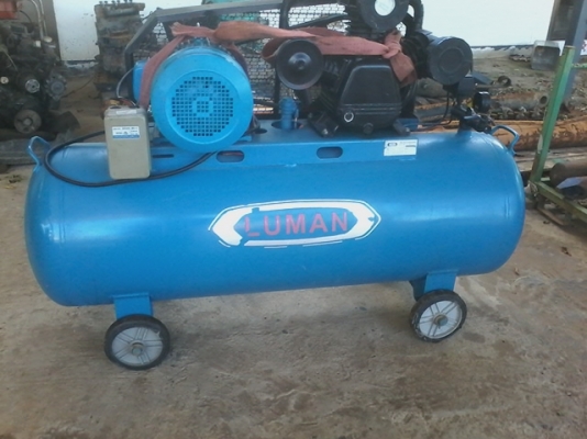 ขายปั้มลม   AIR COMPRESSOR   LUMAN   มอเตอร์7.5  HP/300 ลิตร/ไฟโรงงาน 380V /3 สูบ ***ของใหม่  ยังไม่ได้ใช้งาน ขายราคา29,500 บาท
