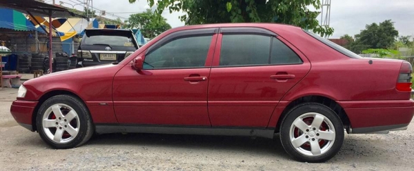 ขายของสวยๆงามๆ เบนซ์ C180 ปี96 รถสวยมากๆ เครื่องดี แอร์เย็น ดูรถได้ที่กทม. ติดต่อ 0856390132 กานรับสาย