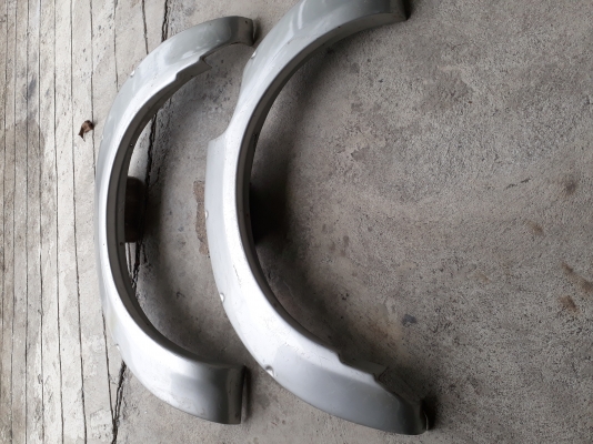 ขายโป่งล้อnissan fron tien