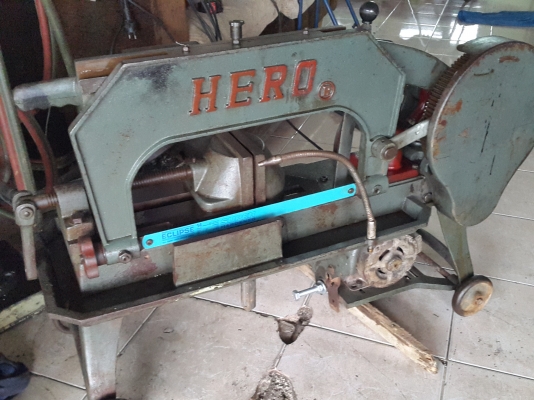 แท่นเลื่อย HERO 14 นิ้ว สภาพสวยๆ เดิมๆ พร้อมใช้งานไฟ 220 v. 9,500