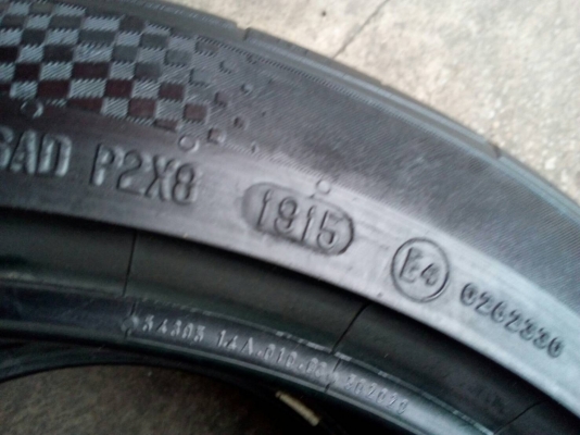 245/40R18 CONTINENTAL CONTACK CT5 ปี15 มี 2 เส้น tel. 081-427-3941 245/40R18 CONTINENTAL CONTACK CT5 ปี15 มี 2 เส้น tel. 081-427-3941