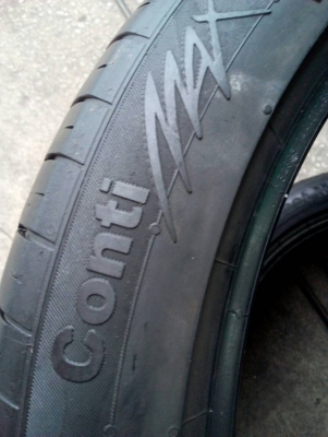245/40R18 CONTINENTAL CONTACK CT5 ปี15 มี 2 เส้น tel. 081-427-3941 245/40R18 CONTINENTAL CONTACK CT5 ปี15 มี 2 เส้น tel. 081-427-3941