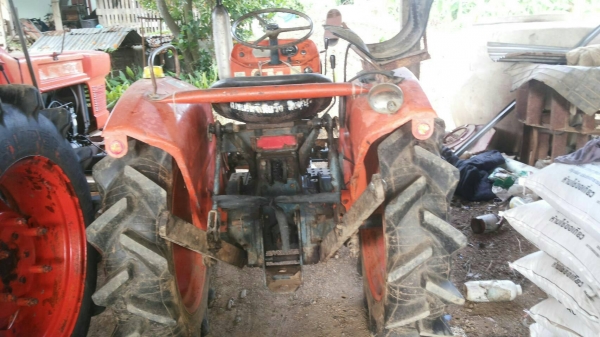 รถไถคูโบต้าL1500คับส่งใด้ทุกจังหวัดคับ