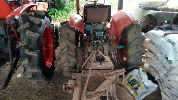 รถไถคูโบต้ารุ่นL2000คับส่งใด้ทุกจังหวัดคับ รถไถคูโบต้ารุ่นL2000คับส่งใด้ทุกจังหวัดคับ