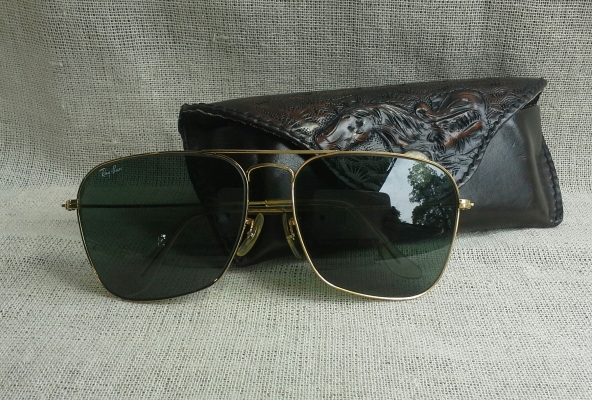 แว่นตาอเมริกันวินเทจ กองเกวียนคาราวานอันเกรียงไกรแห่งทศวรรษ 1980s Vintage B&amp;L RAY-BAN CARAVAN US