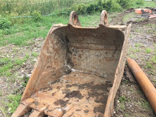 ขายเหมา อะใหล่ด่วน HITACHI EX300H-3 ที่เห็นทั้งหมด