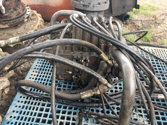 ขายเหมา อะใหล่ด่วน HITACHI EX300H-3 ที่เห็นทั้งหมด