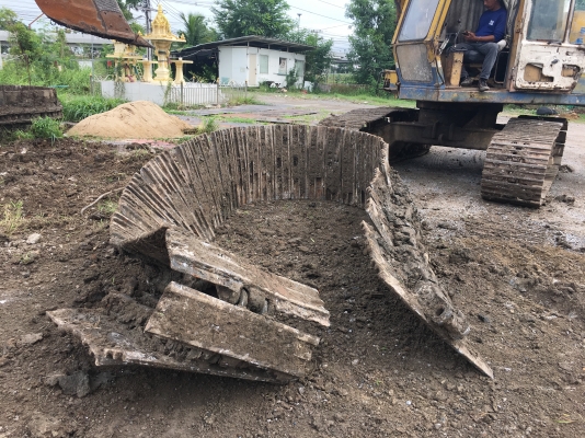 ขายเหมา อะใหล่ด่วน HITACHI EX300H-3 ที่เห็นทั้งหมด