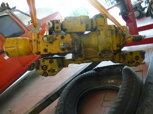 ขายด่วน หัวเจาะ หิน  กะแทกได้ ติดรถ Fujikawa ของนอก ใช้งาน เจาะ หนัก หมุนได้  ขาย370000