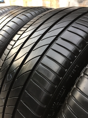 ยาง MICHELIN 225-45-17 ปี 15 ครบชุด 4 เส้น 5500 สภาพสวยๆไม่มีปะไม่บวมไม่กินข้าง ดอกยางเหลือเยอะเอาไป ยาง MICHELIN 225-45-17 ปี 15 ครบชุด 4 เส้น 5500 สภาพสวยๆไม่มีปะไม่บวมไม่กินข้าง ดอกยางเหลือเยอะเอาไป