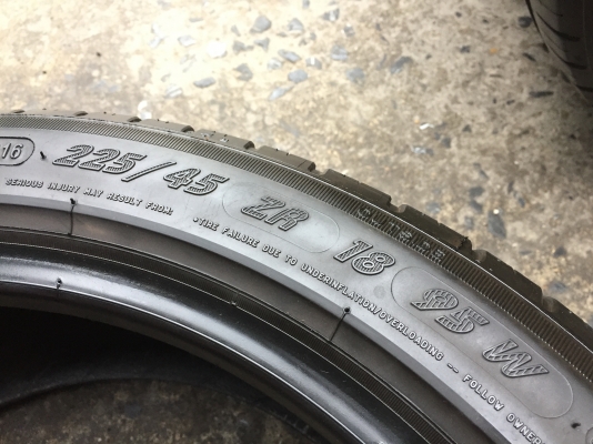 ยาง MICHELIN 225-45-18 ปี 16 3เส้น ปี 15 1เส้น ครบชุด 4 เส้น 6500 สภาพสวยๆไม่บวมไม่กินข้าง ดอกยางเหล ยาง MICHELIN 225-45-18 ปี 16 3เส้น ปี 15 1เส้น ครบชุด 4 เส้น 6500 สภาพสวยๆไม่บวมไม่กินข้าง ดอกยางเหล