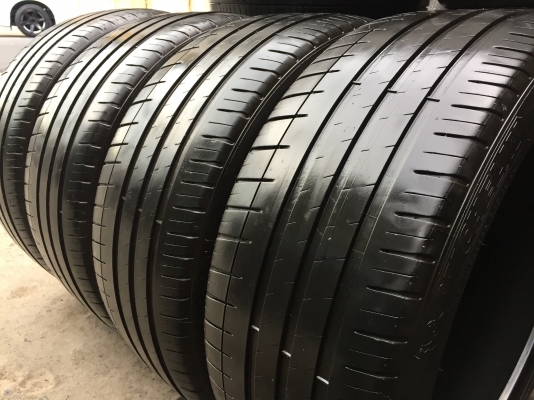 ยาง MICHELIN 225-45-18 ปี 16 3เส้น ปี 15 1เส้น ครบชุด 4 เส้น 6500 สภาพสวยๆไม่บวมไม่กินข้าง ดอกยางเหล
