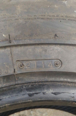 ขายยาง 235/85/16 (32&quot;หน้าแคบ)