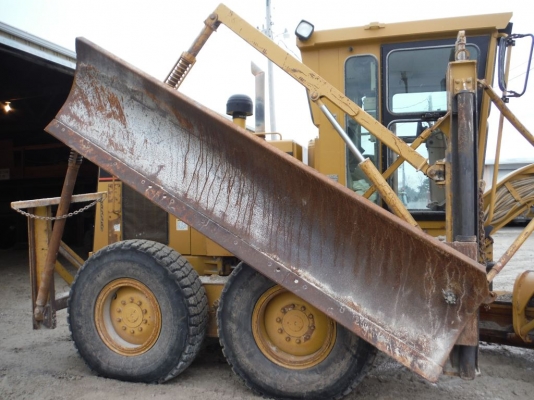 รถเกรด Caterpillar 140H