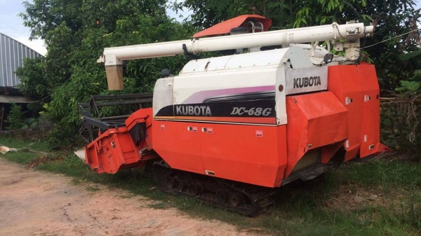 รถเกี่ยวข้าวคูโบต้า DC 68 g จดทะเบียนปี 54 เจ้าของขายเองไม่ได้ผ่านนายหน้า ต่อรองได้ครับ รถเกี่ยวข้าวคูโบต้า DC 68 g จดทะเบียนปี 54 เจ้าของขายเองไม่ได้ผ่านนายหน้า ต่อรองได้ครับ