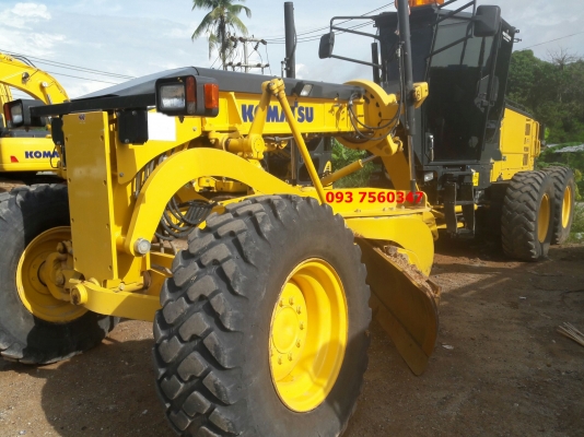 ขายดาวน์ รถเกรดเดอร์ KOMATSU GD655-5 ซีเรียล 559XX =1,976 ชม.