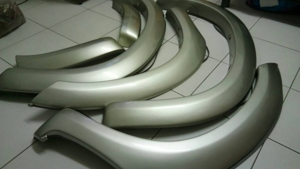 ขายคิ้วล้อวีโก้ 4 ประตู