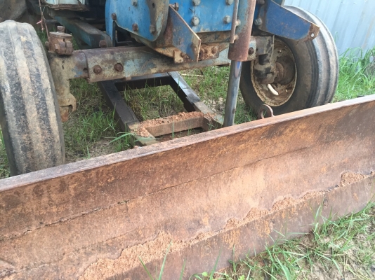 ฝากขายฟอร์ด 77 เครื่อง  t5  ดันหน้า หาง7cmt   เอกสารพร้อม ราคา235,000ใช้งานปกติ