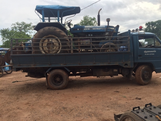 ฝากขายฟอร์ด 77 เครื่อง  t5  ดันหน้า หาง7cmt   เอกสารพร้อม ราคา235,000ใช้งานปกติ