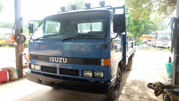 ขายบรรทุก หกล้อ ยี่ห้ออีซูซุ รุ่นNPR 115HP ปี94 รถแท้ใช้มือเดียว โทร095-5944474 ปอ