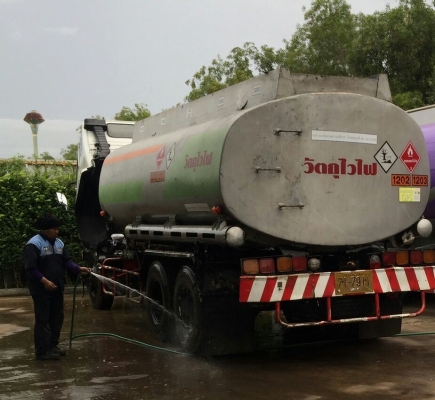 ขายแท๊งน้ำมันใส16000ลิตร ฝาเหยีบ ติดต่อ0652211456