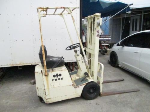 รถยกไฟฟ้า  KOMATSU FB05-2 ราคา : 76,000 บาท  รหัสสินค้า : 80802215 www.nihonmono.com