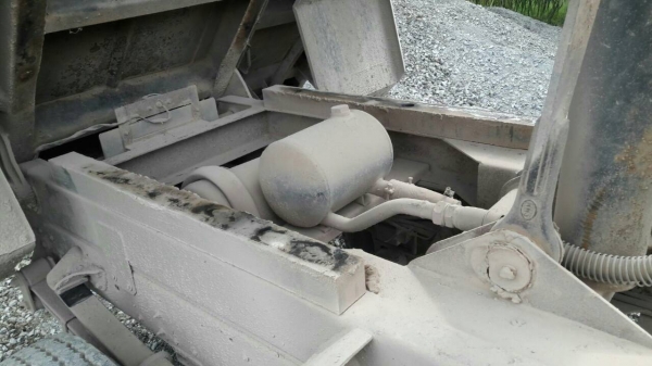 รถอีซูซุ 6 ล้อดั้ม NQR 175 แรงม้า. ปี 49. สนใจติดต่อ 081 - 9706989 รถอีซูซุ 6 ล้อดั้ม NQR 175 แรงม้า. ปี 49. สนใจติดต่อ 081 - 9706989