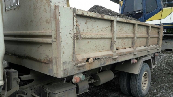 รถอีซูซุ 6 ล้อดั้ม NQR 175 แรงม้า. ปี 49. สนใจติดต่อ 081 - 9706989 รถอีซูซุ 6 ล้อดั้ม NQR 175 แรงม้า. ปี 49. สนใจติดต่อ 081 - 9706989