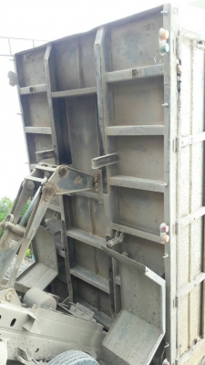 รถอีซูซุ 6 ล้อดั้ม NQR 175 แรงม้า. ปี 49. สนใจติดต่อ 081 - 9706989 รถอีซูซุ 6 ล้อดั้ม NQR 175 แรงม้า. ปี 49. สนใจติดต่อ 081 - 9706989