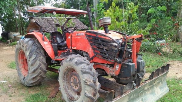 รถไถ KUBOTA  M9540       สนใจติดต่อ  081 - 9706989