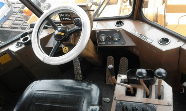 CATERPILLAR รุ่น 936