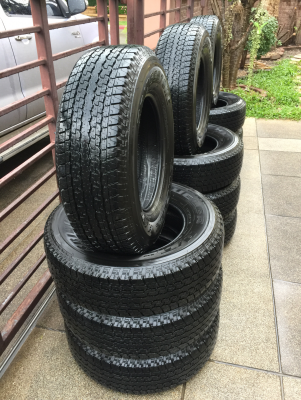 ยาง Bridgestone 245 70 16 ปี17 มี3ชุด ดอกเต็ม ไม่มีปะ เนื้อนิ่มๆ ใช้ยาว ราคาไม่แพง