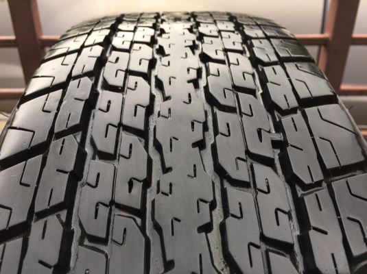 ยาง Bridgestone 245 70 16 ปี17 มี3ชุด ดอกเต็ม ไม่มีปะ เนื้อนิ่มๆ ใช้ยาว ราคาไม่แพง