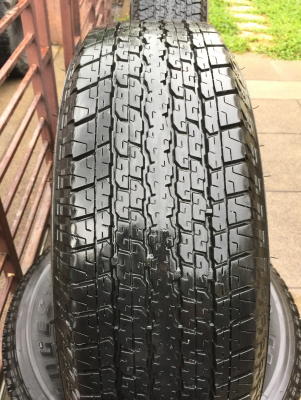 ยาง Bridgestone 245 70 16 ปี17 มี3ชุด ดอกเต็ม ไม่มีปะ เนื้อนิ่มๆ ใช้ยาว ราคาไม่แพง