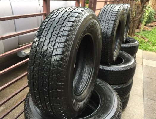 ยาง Bridgestone 245 70 16 ปี17 มี3ชุด ดอกเต็ม ไม่มีปะ เนื้อนิ่มๆ ใช้ยาว ราคาไม่แพง