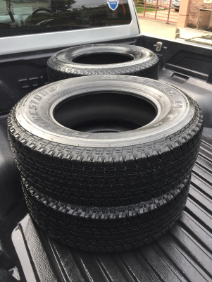 ยาง Bridgestone 245 70 16 ปี17 มี3ชุด ดอกเต็ม ไม่มีปะ เนื้อนิ่มๆ ใช้ยาว ราคาไม่แพง