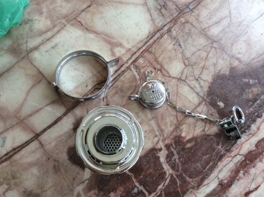 ฝาถังน้ำมันกันขโมย ราคาเพียง700บาท คุ้มค่าแน่นอนครับ