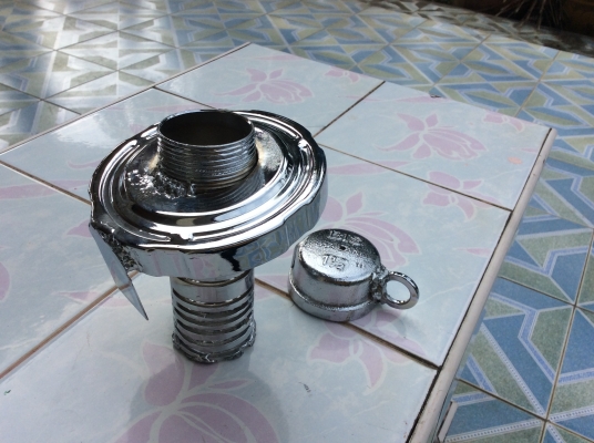 ฝาถังน้ำมันกันขโมย ราคาเพียง700บาท คุ้มค่าแน่นอนครับ