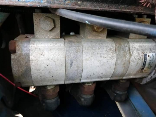 ขายรถแบ๊คโฮ เก่านอกแท้ เอกสารใบอินวอย    ยี่ห้อ : KOBELCO   แบบ : SK027  ราคา 290,000 บาท ( ราคานี้ พร้อมจัดส่ง ) รถทำสีใหม่เช็คระบบใหม่ทั้งคัน #พร้อมลงงาน ชั่วโมงการทำงาน : 2922 ชม.   ปัมเฟือง , เครื่องยนต์3สูบ  มีระบบกระต่าย-เต่า เอวแน้น   สนใจ-ติดต่อ-ส