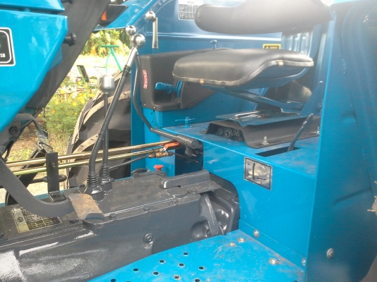 ขาย 6640 นิวฮอแลน 90 แรง ปี 96 เอกสารเล่มทะเบืยน พร้อมใช้