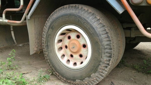 ขาย 6 ล้อ ISUZU NKR ปี 39 เครื่อง 4BE1 110 แรงม้า คัสซีสวย ทะเบียนพร้อมโอน