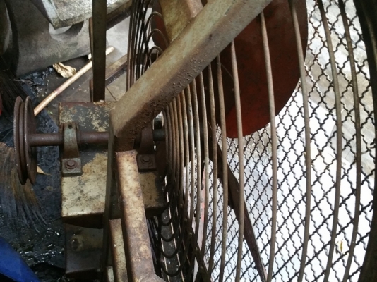 ขายพัดลมอุตสาหกรม ใบขนาด 90 ซม.และมอเตอร์โตชิบ้า1/2แรง มีสองชุด แยกขายทุกเงื่อนไข