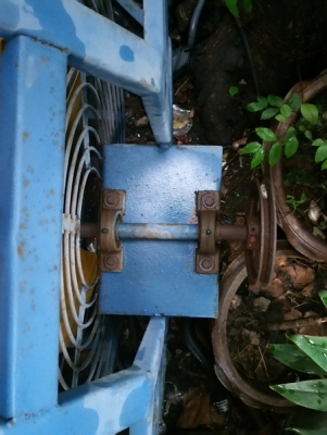 ขายพัดลมอุตสาหกรม ใบขนาด 90 ซม.และมอเตอร์โตชิบ้า1/2แรง มีสองชุด แยกขายทุกเงื่อนไข