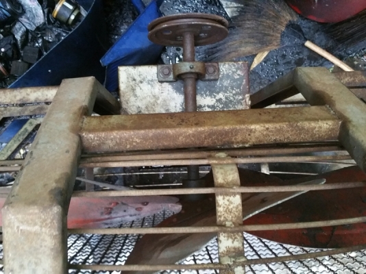 ขายพัดลมอุตสาหกรม ใบขนาด 90 ซม.และมอเตอร์โตชิบ้า1/2แรง มีสองชุด แยกขายทุกเงื่อนไข