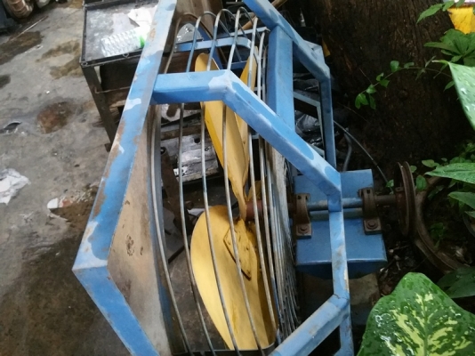 ขายพัดลมอุตสาหกรม ใบขนาด 90 ซม.และมอเตอร์โตชิบ้า1/2แรง มีสองชุด แยกขายทุกเงื่อนไข